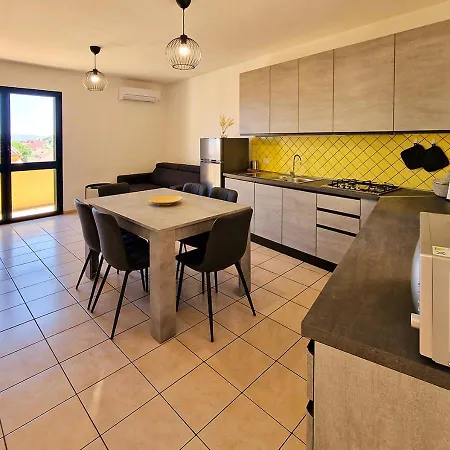 Murphy - Danico House *